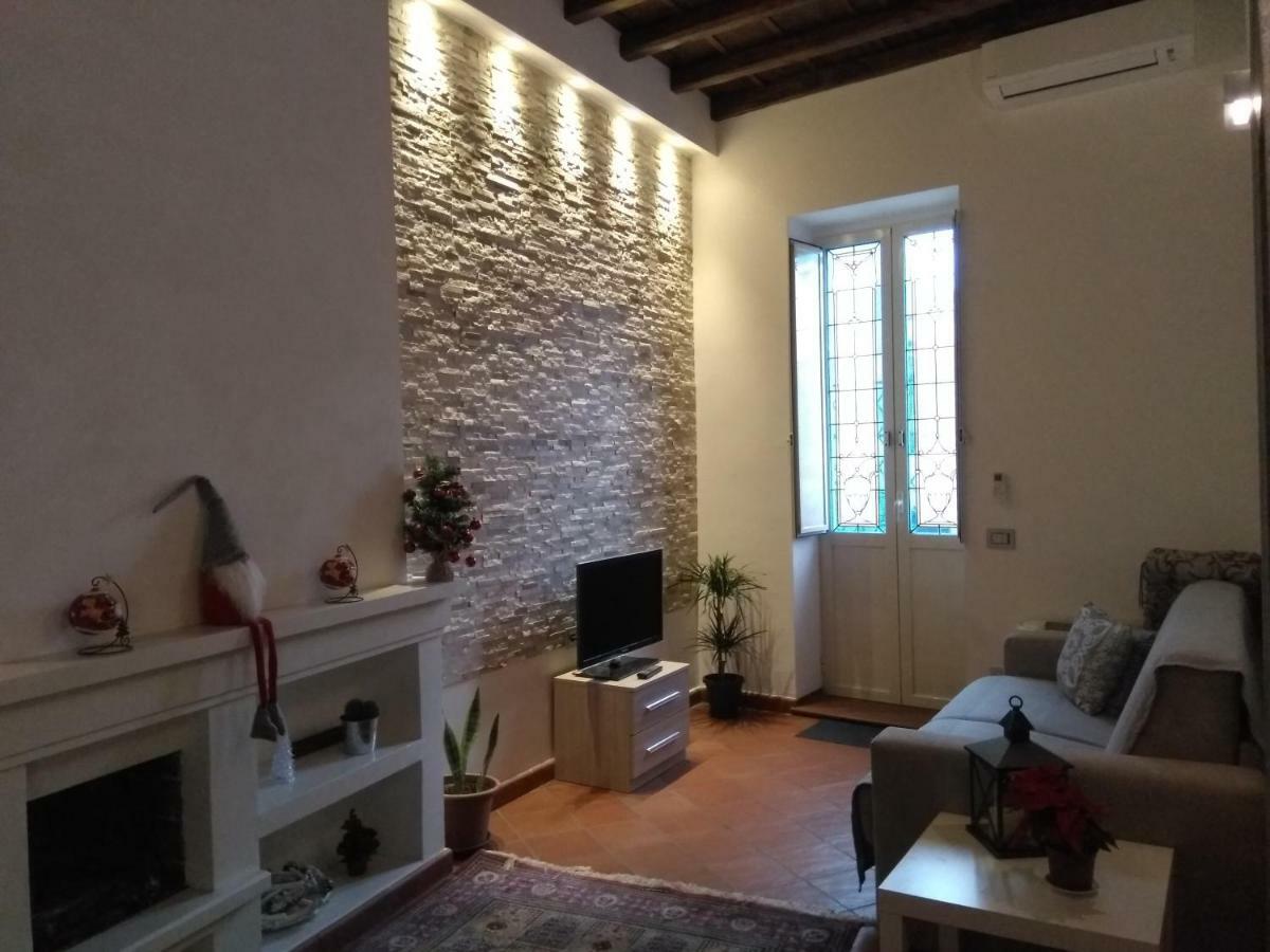 Holidays In Trastevere Appartamento *